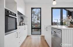 2A Garrisson Grove, Wantirna, Vic 3152