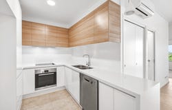 204/15 Rawlinson Street, Murarrie, Qld 4172