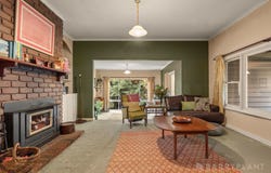6 Stringybark Road, Cockatoo, Vic 3781