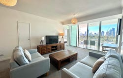 2805/33 T E Peters Drive, Broadbeach Waters, Qld 4218
