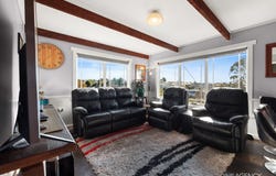 17 The Boulevard, Hillcrest, Tas 7320