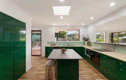 33 Chapel Hill Road, Chapel Hill, Qld 4069