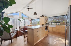 42 Ocean View Parade, Sandy Point, Vic 3959