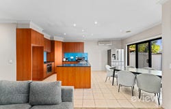 2/227 Hogans Road, Hoppers Crossing, Vic 3029