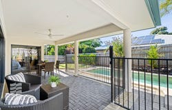 1 MacArthur Close, Palm Cove, Qld 4879
