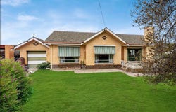 28 GOLF LINKS ROAD, Maiden Gully, Vic 3551