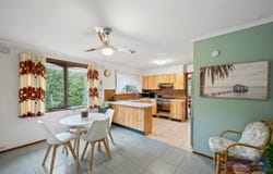 6 Dealbata Avenue, Endeavour Hills, Vic 3802