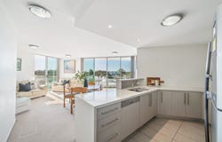 302/14 Oxley Avenue, Woody Point, Qld 4019