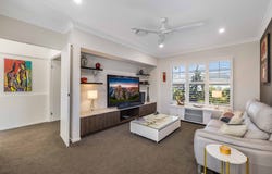 33/96 Village Way, Little Mountain, Qld 4551