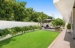 6 Maxime Court, Isle Of Capri, Qld 4217