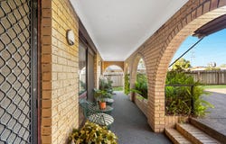 17 Schweitzer Street, Mount Warren Park, Qld 4207