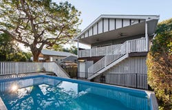 13 Longfellow Street, Norman Park, Qld 4170