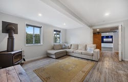 5 Talinga St, Mount Lofty, Qld 4350