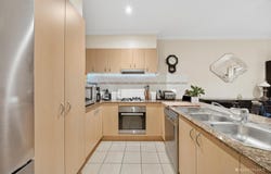 4 Mintleaf Grove, Mitcham, Vic 3132