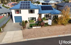 13 Currington Crescent, Darley, Vic 3340