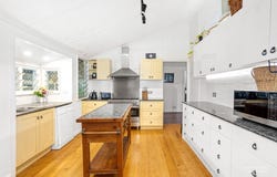 282 Denham Street, The Range, Qld 4700
