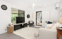 1/2 Morinda Way, Labrador, Qld 4215