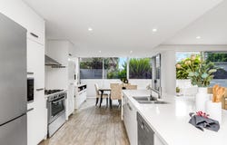 1/11 Eden Avenue, Rainbow Bay, Qld 4225