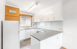 2/60 Main Road, Claremont, Tas 7011