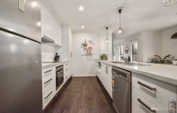 2/1 Olus Place, Newnham, Tas 7248