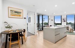 402c/166 Whitehorse Road, Blackburn, Vic 3130