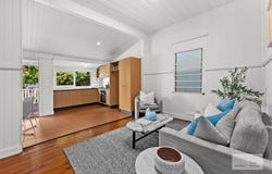 33 Gloucester Street, Highgate Hill, Qld 4101
