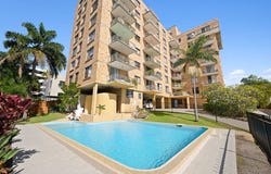 5/72 Marine Parade, Southport, Qld 4215