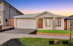 8 CALDERAS ROAD, Deanside, Vic 3336