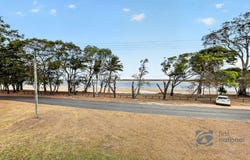 25 Walkers Point Esplanade, Woodgate, Qld 4660