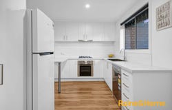3/2 Evelyn Street, Wendouree, Vic 3355