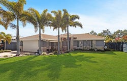 22 Seaway Parade, Toogoom, Qld 4655