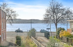 2A Derwentwater Avenue, Sandy Bay, Tas 7005