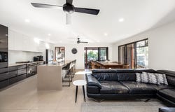 63 Scarborough Road, Redcliffe, Qld 4020