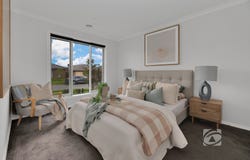 10 Matchett Drive, Clyde, Vic 3978