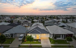 27 Hamilton Drive, Jacobs Well, Qld 4208