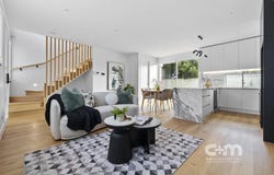 2/18 Magnolia Street, Oak Park, Vic 3046