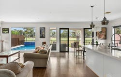 4 Barrington Chase, Sandhurst, Vic 3977