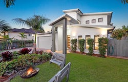43 Harmsworth Road, Pacific Pines, Qld 4211