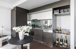 2/56-58 Burwood Road, Hawthorn, Vic 3122