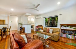 426 Brinsmead Road, Brinsmead, Qld 4870