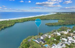 17 Wommin Lake Crescent, Fingal Head, NSW 2487