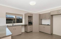 1A Sanderling Circuit, Kelso, Qld 4815