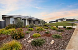8 Madeline Drive, Mooreville, Tas 7321