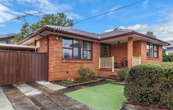 39 Lodge Ave, Old Toongabbie, NSW 2146