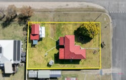 44 Merinda Street, Wallangarra, Qld 4383