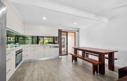 12/124 Noosa Parade, Noosaville, Qld 4566