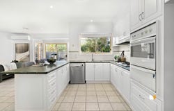 3/12 Napier Crescent, Essendon, Vic 3040