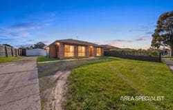 10 Kingston Avenue, Pakenham, Vic 3810