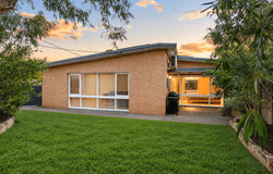1 Kirkdale Road, Kalamunda, WA 6076