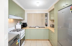 70 Elizabeth Avenue, Forest Hill, NSW 2651
